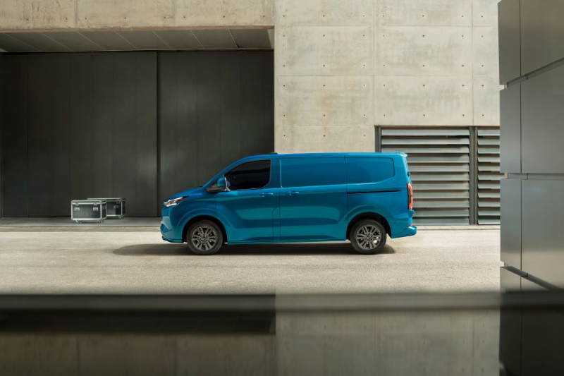 Ford E-Transit Custom Tanıtıldı