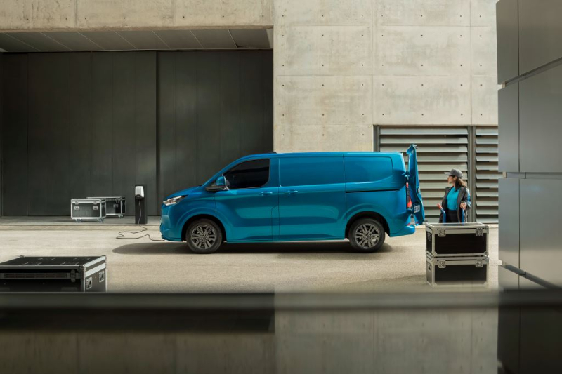 Ford E-Transit Custom Tanıtıldı