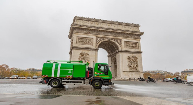 Paris, Büyük Etkinliklere Allison Şanzıman Donanımlı Temizlik Araçlarıyla Hazırlanıyor