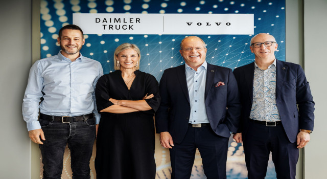 Daimler Truck ve Volvo Group, Yazılım Tanımlı Araç Platformu Geliştirecekleri Ortak Girişim İçin Anlaşma İmzaladı