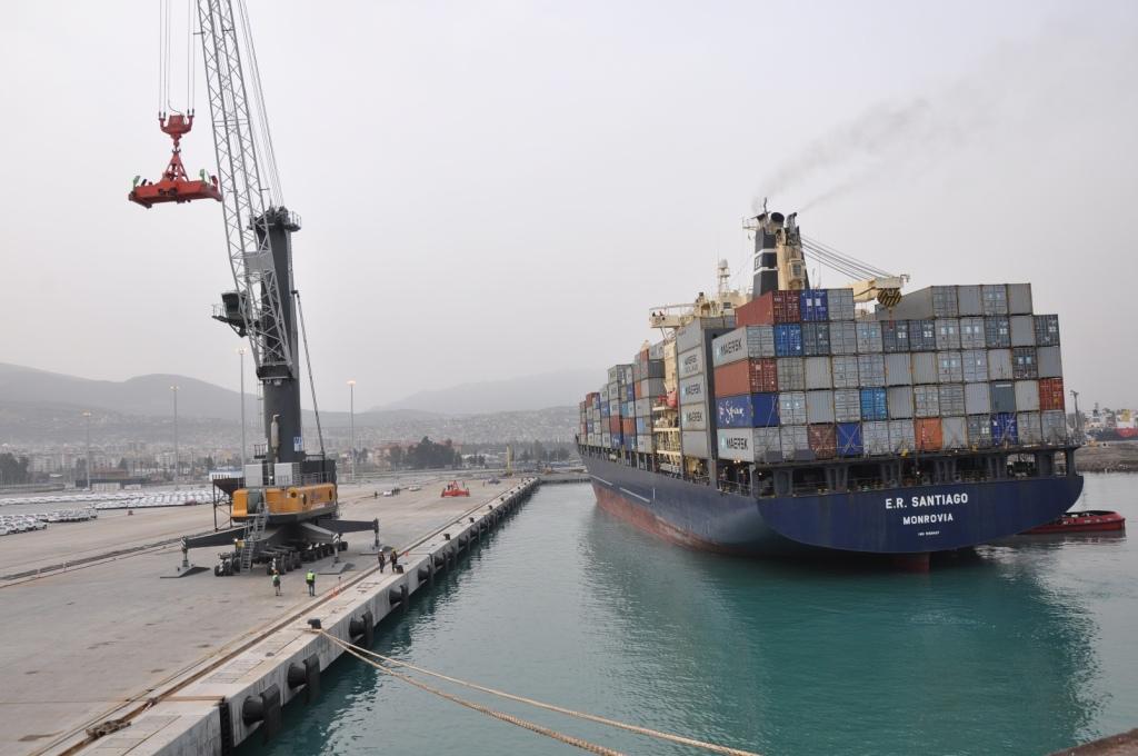 İlk Konteyner Gemisi İskenderun Limanına Yanaştı