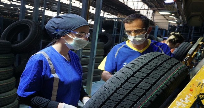 Goodyear’da Lastik Üretimine Kadın Eli Değdi