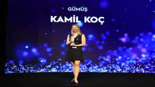 Kâmil Koç Bir Kez Daha Brandverse Awards’tan Ödülle Döndü