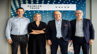 Daimler Truck ve Volvo Group, Yazılım Tanımlı Araç Platformu Geliştirecekleri Ortak Girişim İçin Anlaşma İmzaladı