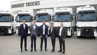 MRLlog, 50 Adet Renault Trucks Çekici İle Tek Markalı Filoya Geçişini Sürdürüyor