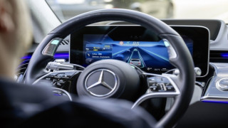 Mercedes-Benz Almanya'da 95 km/s Seviye 3 Otonom Sürüş İçin Onay Aldı