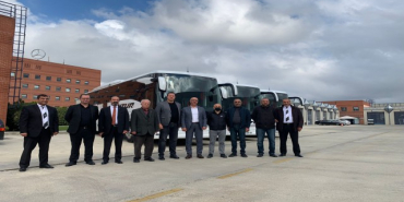 kontur-turizm-3-adet-mercedes-benz-tourismo-siparisinin-ilk-2-aracini-teslim-aldi-1635416535