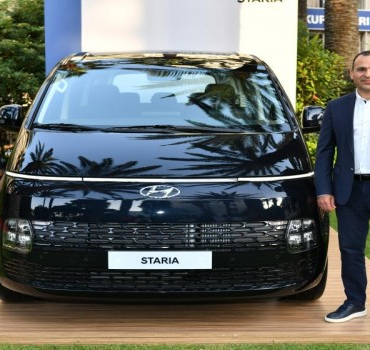 odullu-tasarima-sahip-hyundai-staria-simdi-turkiyede-1653467867