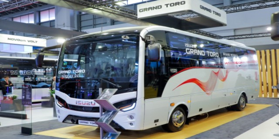 isuzu-grand-toro-busworld-turkiye-2022-fuarinda-ilgi-odagi-oldu-1654175699