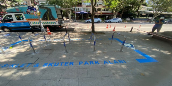 elektrikli-skuterlarin-park-sorunu-cozuluyor-1658747481