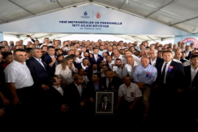 otobusunu-uretenden-taseronluga-suruklenen-iett-eski-gunlerine-donuyor-imamoglu-soforu-taserona-birakmadi-1659338435