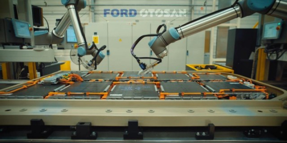 ford-otosan-ve-ebrd-elektrikli-bir-gelecek-icin-guclerini-birlestirmeye-devam-ediyor-1672302110