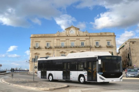 otokar-otobusleri-italyanin-guney-sahillerinde-yolcu-tasiyacak-1672037578