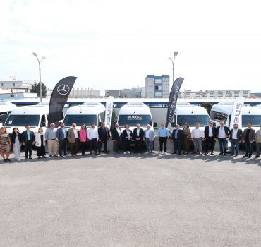 40000inci-mercedes-benz-sprinter-yola-cikmaya-hazir-1695902938
