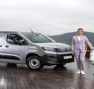 peugeotnun-yenilenen-ticari-arac-modelleri-turkiyede-1715673592