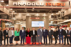 anadolu-isuzu-yenilikci-otobus-ve-midibus-modellerini-fiaa-fuarinda-sergiledi-1729676965