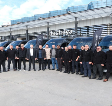 150-adet-mercedes-benz-sprinter-minibus-teslimati-1734419138