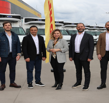 dhl-supply-chain-turkiye-filosunu-yeni-nesil-ve-elektrikli-araclarla-buyutuyor-1744014197