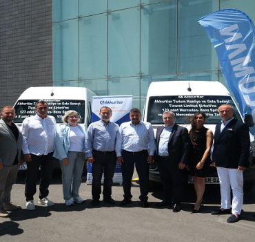 mercedes-benzden-akkurtlar-turizme-123-adet-mercedes-benz-sprinter-ve-5-adet-vito-1751639488