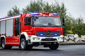 bursa-itfaiyesi-allison-tam-otomatik-sanzimanli-10-yeni-mercedes-benz-atego-araciyla-filosuna-guc-katiyor-1760353328