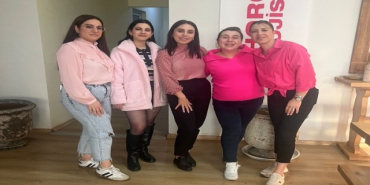 horoz-lojistikten-pembe-ekime-destek-meme-kanseri-farkindalik-semineri-duzenlendi-1761915876