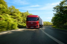 ford-trucks-yeni-f-max-ve-f-line-e-modellerini-solutransta-avrupayla-bulusturuyor-1763642415
