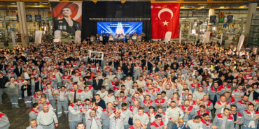 karsan-ust-uste-ikinci-kez-calismak-icin-harika-bir-is-yeri-secildi-1763379246