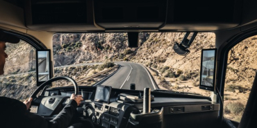 volvo-trucks-goz-takip-teknolojisi-ile-surucu-uyari-destek-sistemini-ust-seviyeye-tasiyor-1762512342