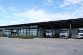 mercedes-benz-turkun-bayi-agi-ve-yetkili-servis-yeniden-yapilanma-sureci-koluman-ankara-ile-tam-gaz-devam-ediyor-1764593867