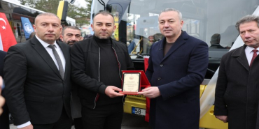 sivas-filosuna-12-metrelik-yeni-otobusler-eklendi-1766049440