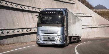 volvo-trucks-agir-vasitalarda-stopstart-ozelligine-sahip-ilk-motor-teknolojisini-tanitti-1766996685