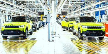 yeni-jeep-compass-uretime-girdi-ucuncu-nesil-melfi-fabrikasindan-cikiyor-1766385634