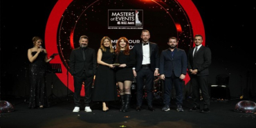 mercedes-benz-turkun-saglik-bakim-tiri-projesine-en-iyi-roadshow-odulu-1768914387
