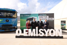 mercedes-benz-turk-ilk-mercedes-benz-eactros-600-teslimatini-medcem-cimentoya-gerceklestirdi-1770723951