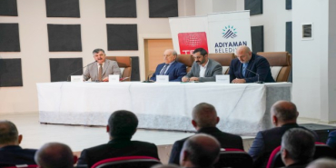 adiyamanda-ulasimin-gelecegi-masaya-yatirildi-kent-ici-ulasim-eylem-plani-tanitildi-1772797254