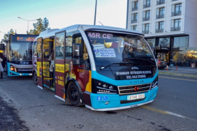 diyarbakirda-toplu-ulasimda-yeni-donem-ozel-halk-otobusleriyle-protokol-imzalandi-1773211133