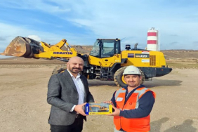 komatsu-altin-baret-odulleri-ile-en-basarili-operatorleri-odullendiriyor-1772620260