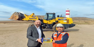 komatsu-altin-baret-odulleri-ile-en-basarili-operatorleri-odullendiriyor-1772620260