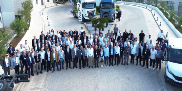 iveco-turkiyenin-dort-bir-yanindan-gelen-ust-yapicilarla-antalyada-bulustu-1778143535