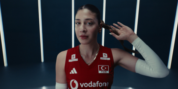 Mercedes-Benz’den Filenin Sultanları’na Kesintisiz Destek 