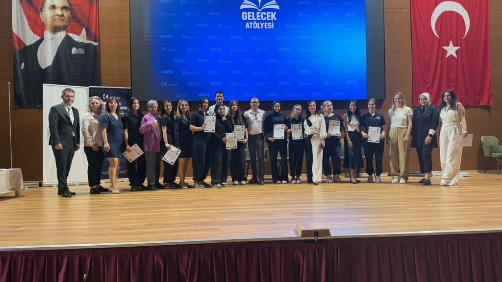 Gelecek Atölyesi Projesi İlk Mezunlarını Verdi