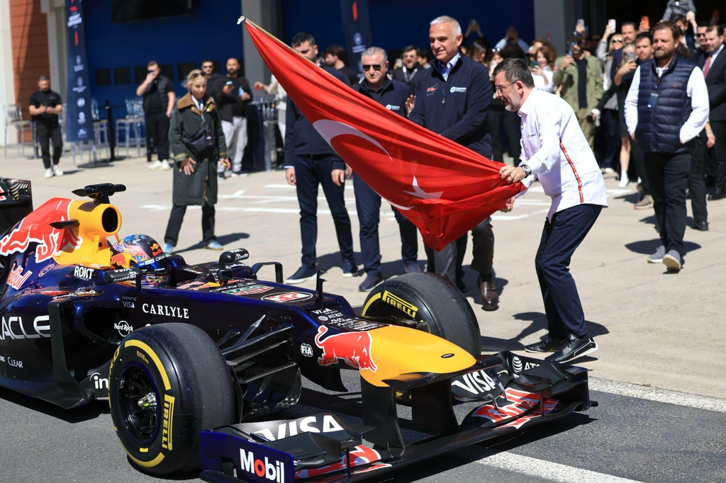 GERİ SAYIM BAŞLADI FORMULA 1®, 3 EKİM 2027’DE İSTANBUL’A DÖNÜYOR
Formula1 istanbul