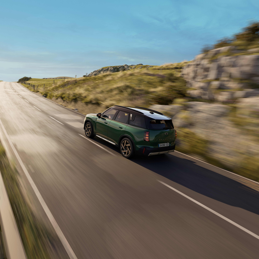 Tamamen Elektrikli MINI Countryman, 

Yenilenen Tasarım Paketiyle MINI Online Store’da